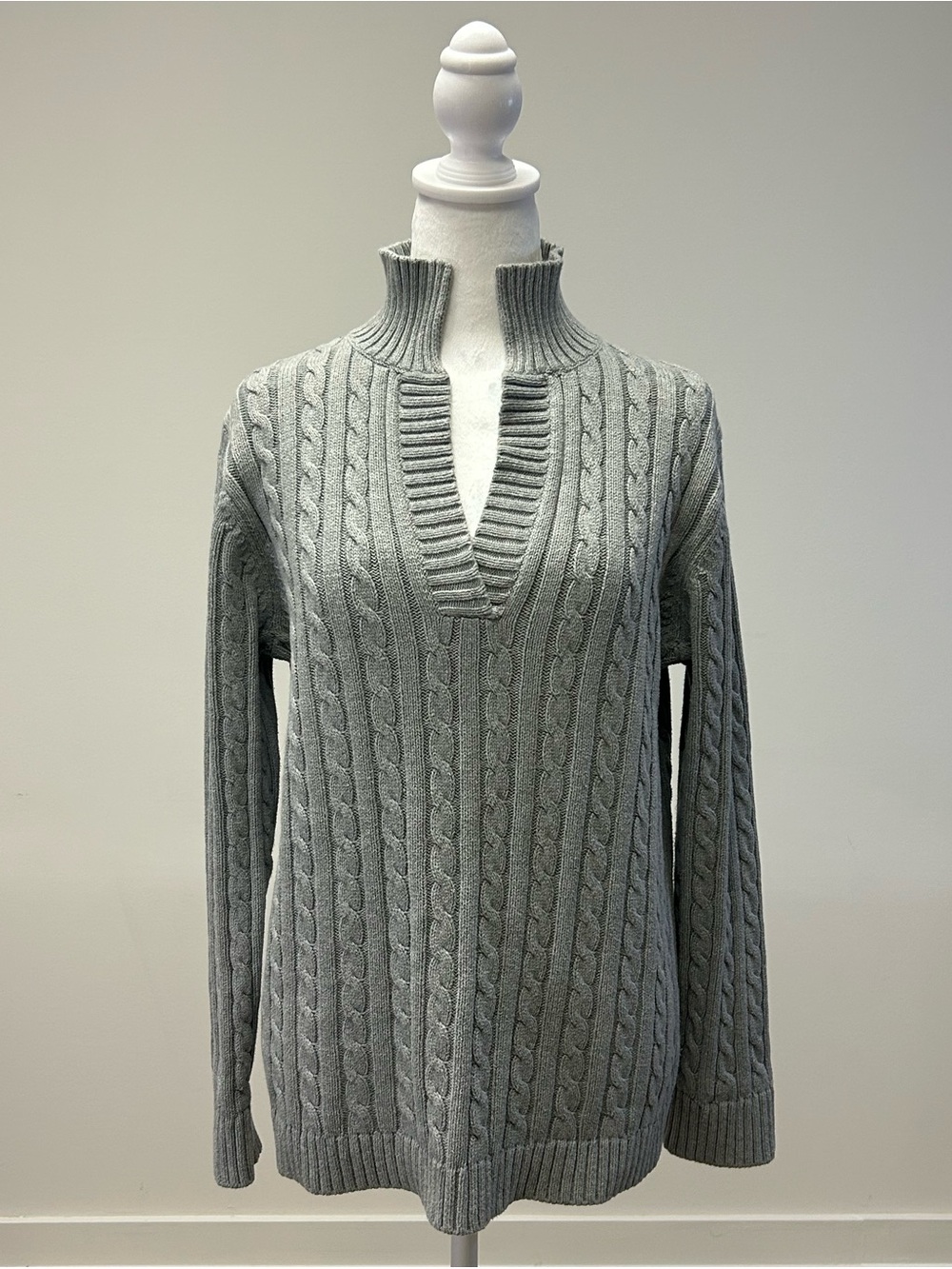 L.L.Bean 100% Cotton Cable Knit Stand Collar V-Neck Sweater Size L Grey/Gray